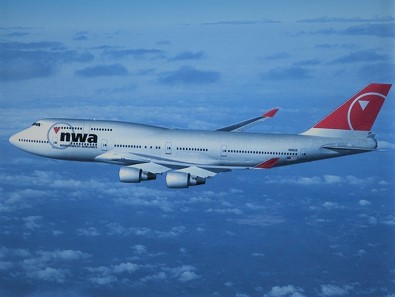 b 747 400 in air
