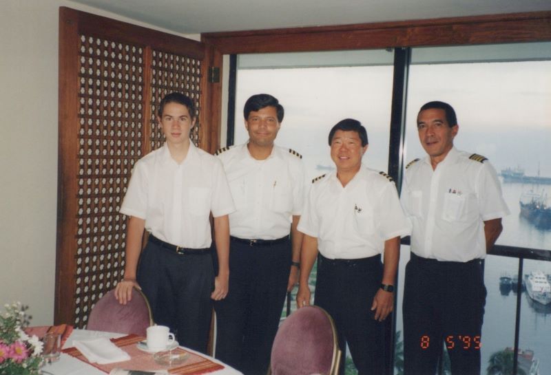 Obit Photo Lee Ozawa Augt 1995 Manila 3 japanese NWA pilots me 002